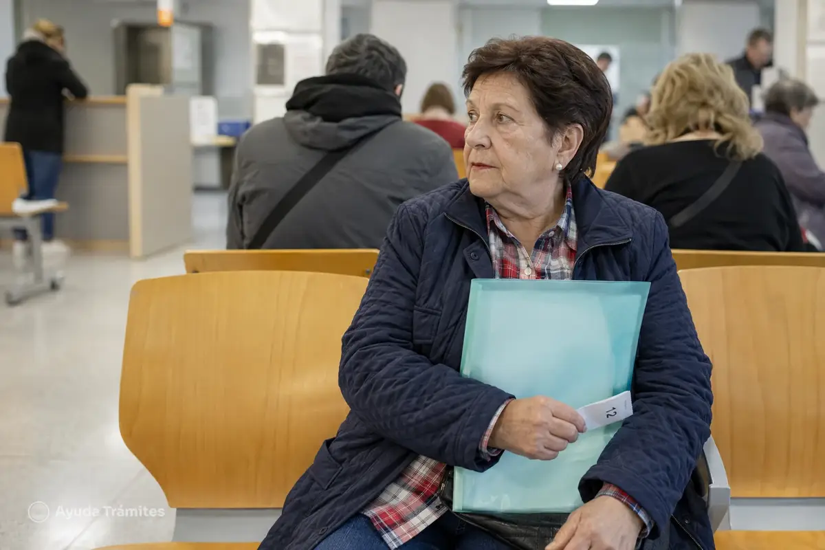 La atención en oficinas de prestaciones requiere cita previa y horario laboral | Ayuda Trámites