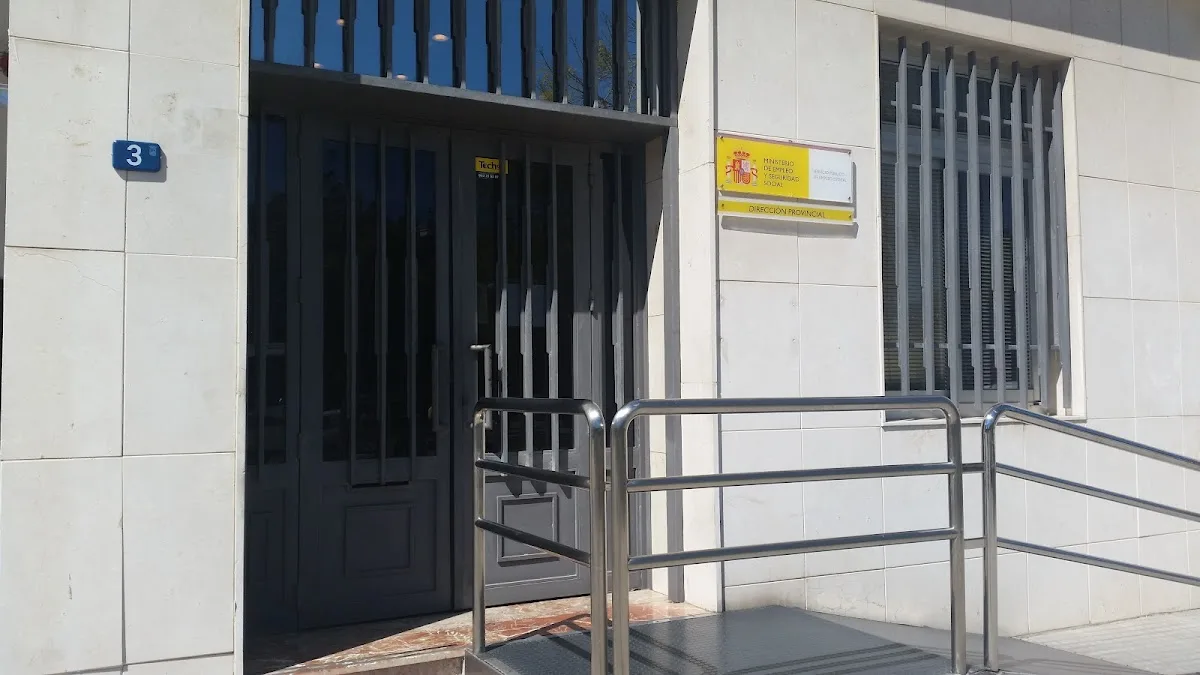 Photo of the SEPE office in Málaga, Málaga