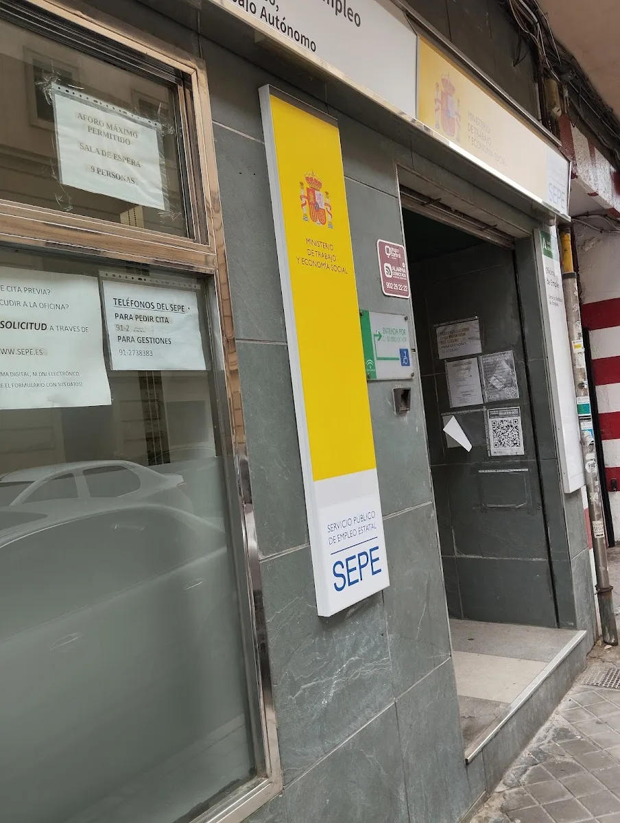 Foto de la oficina del SEPE en Granada, Granada