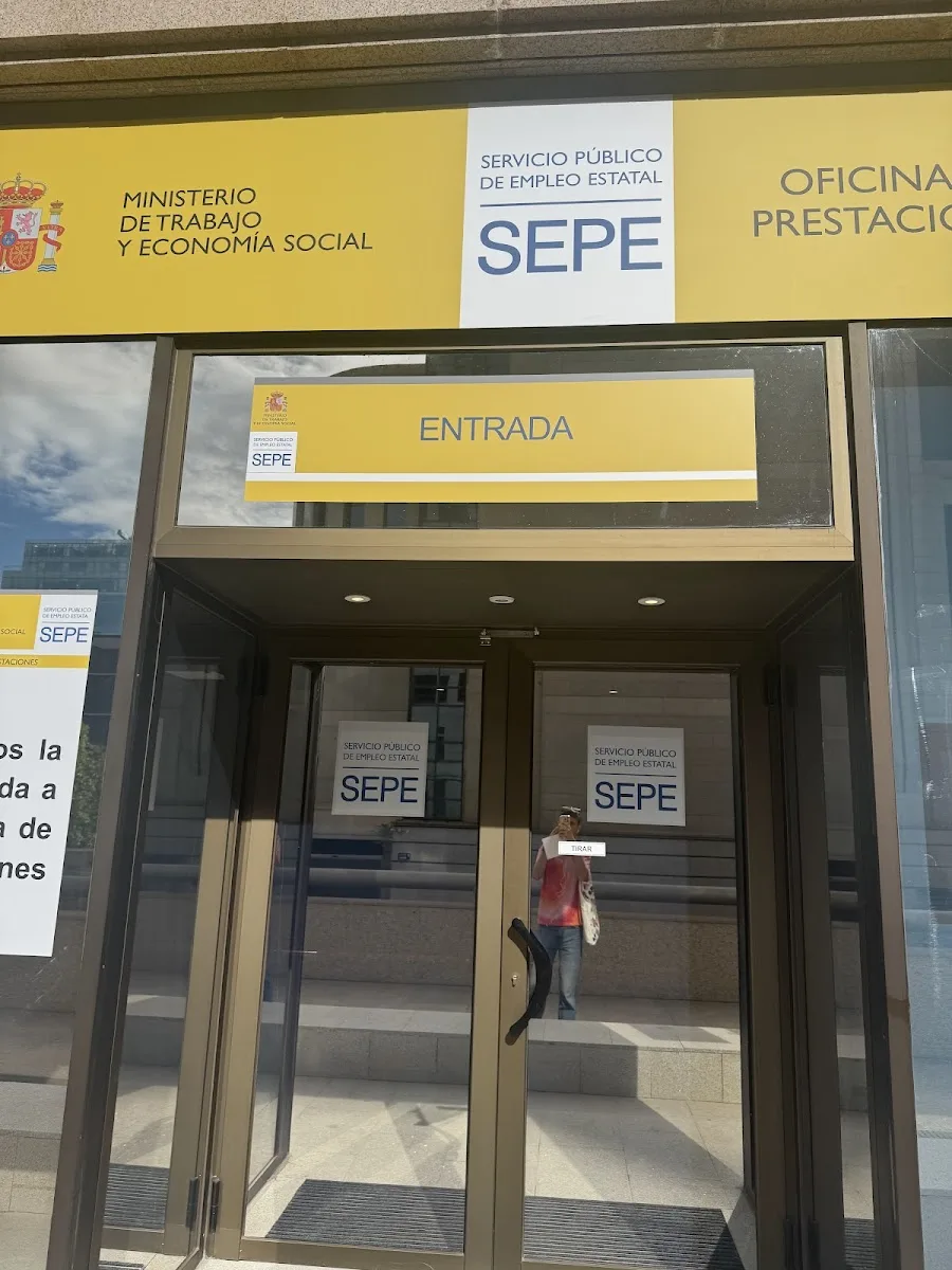 Photo of the SEPE office in Madrid, Madrid
