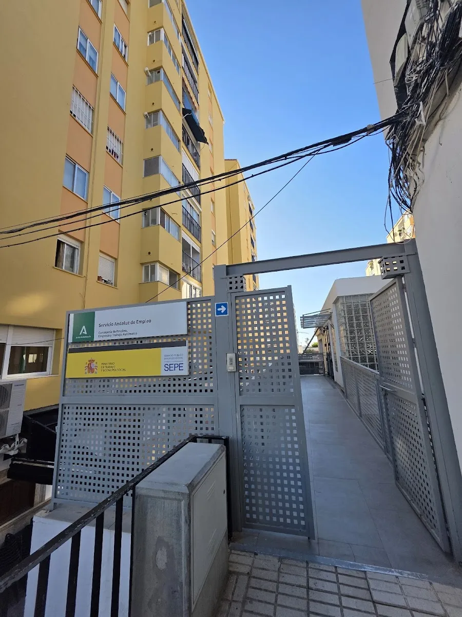 Foto de la oficina del SEPE en Marbella, Málaga