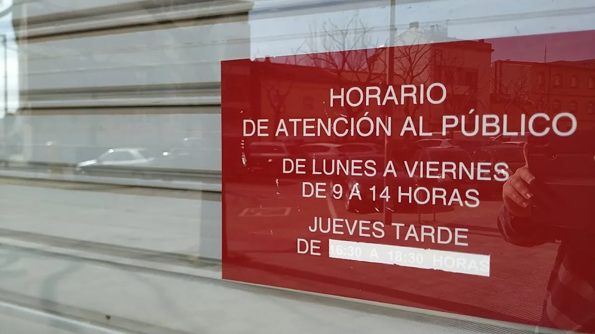 Photo of the SEPE office in Monzon, Huesca